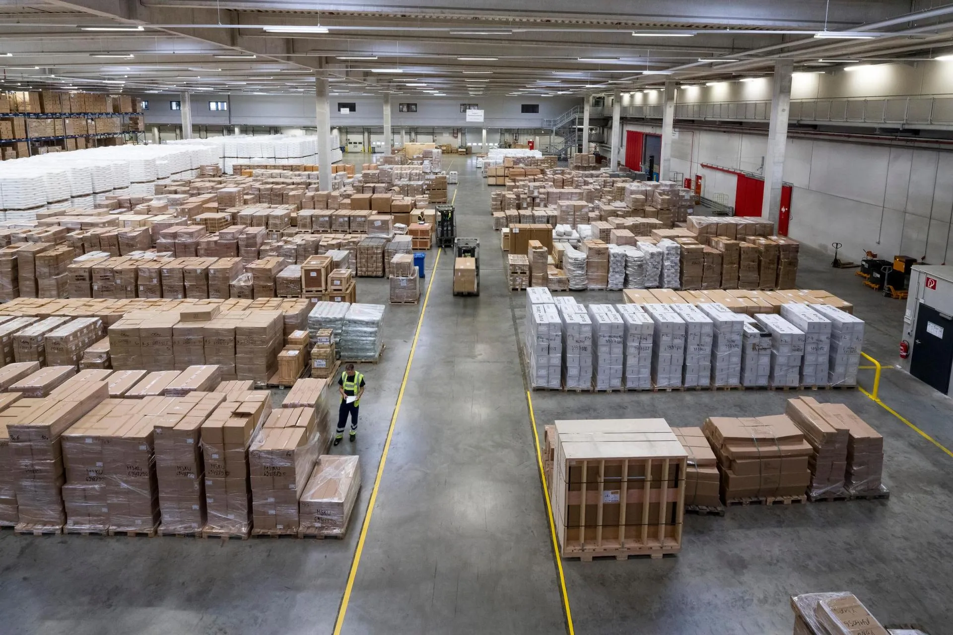 Warehouse with pallets and packages