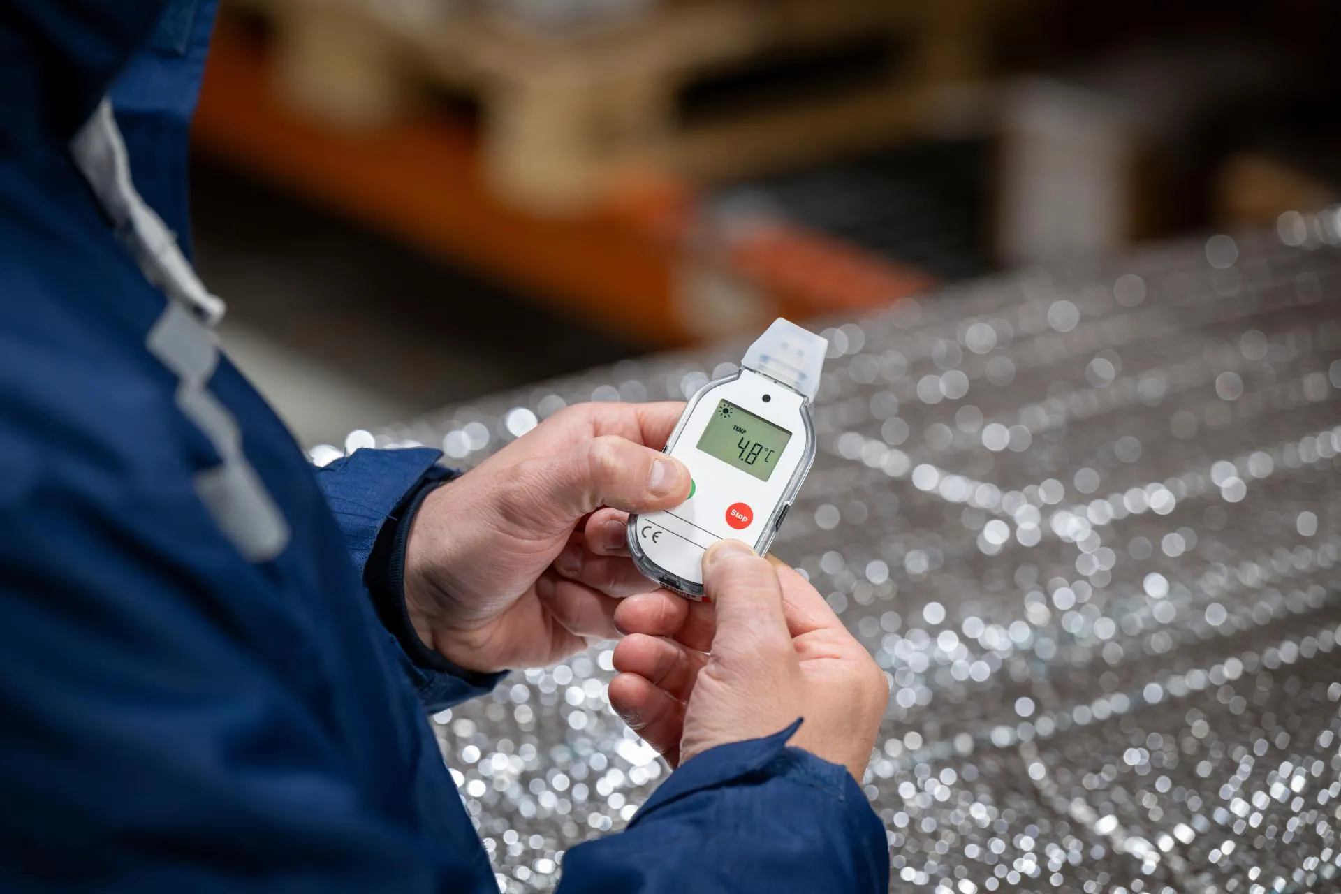 Temperature check in the cold storage room_5185