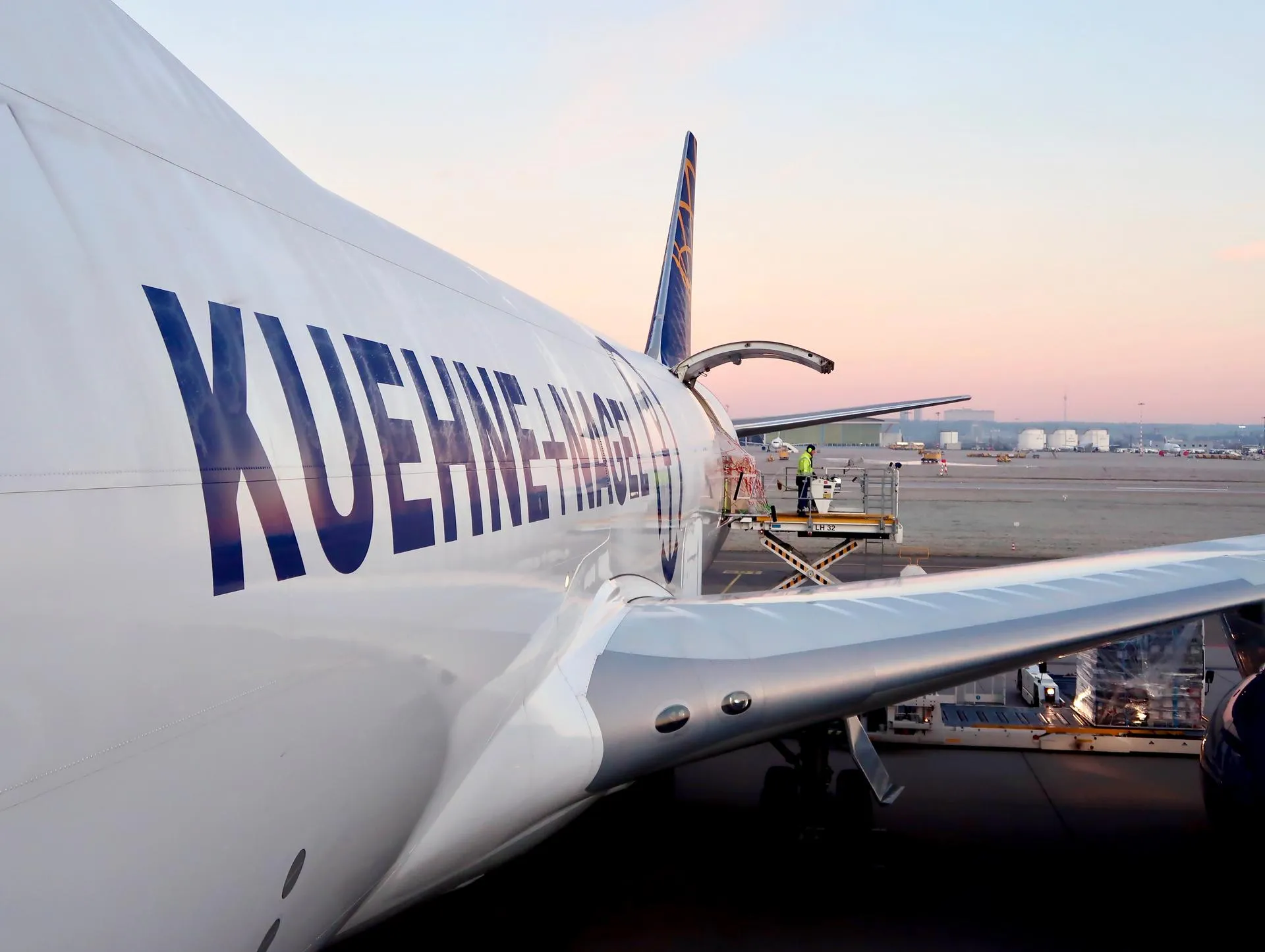 Kuehne+Nagel´s Boeing 747-F8 "Inspire" being loaded in a front side view.