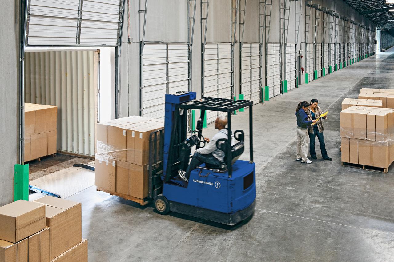 lcl warehouse product with worker inside warehouse
