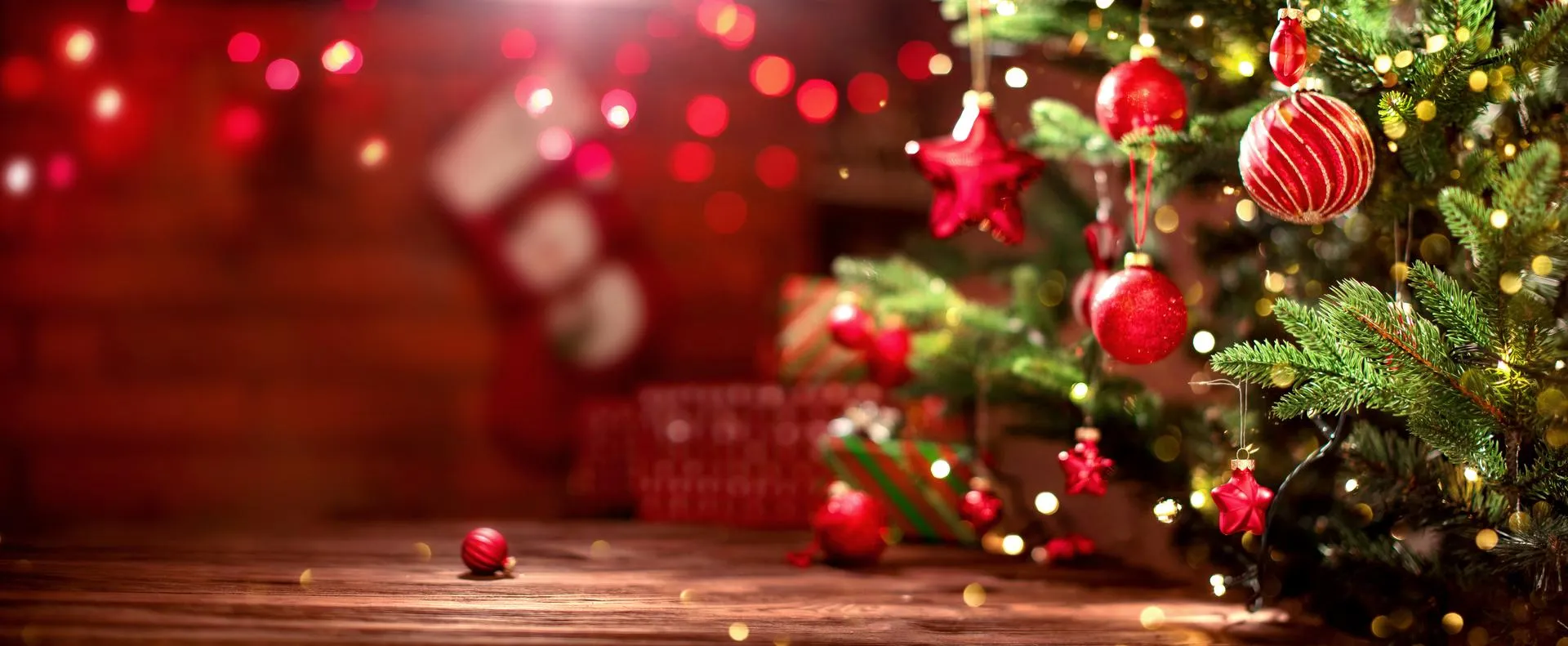 A Christmas tree with decoration